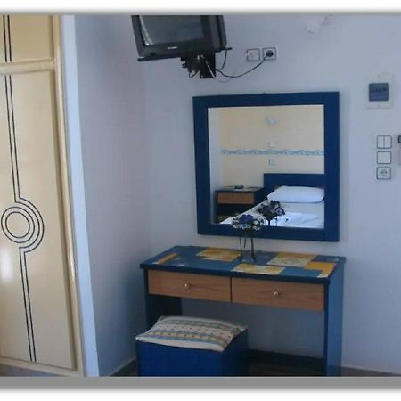 Christos Makrinos Rooms Adamantas  Bagian luar foto